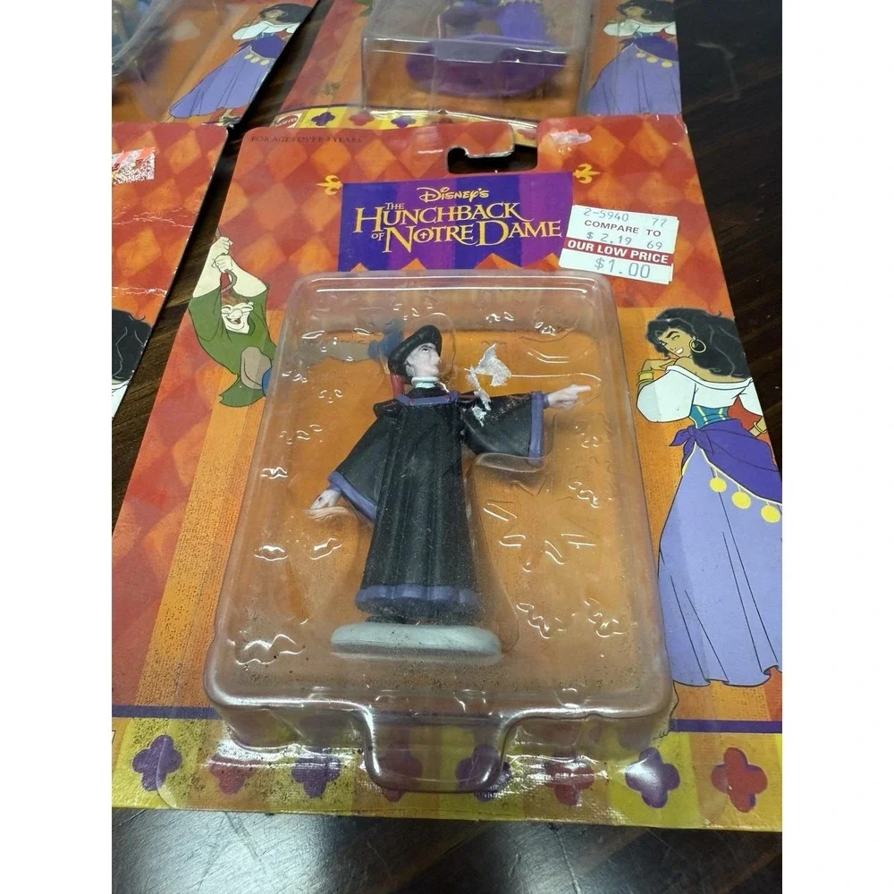 Disney Hunchback Of Notre Dame Collectible Set of 4‎ Figures Vintage Mattel NIB